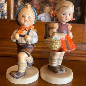 🧡TM5 Hummel ‘School Girl’ #81 2/0 and ‘School Boy’ #82 2/0